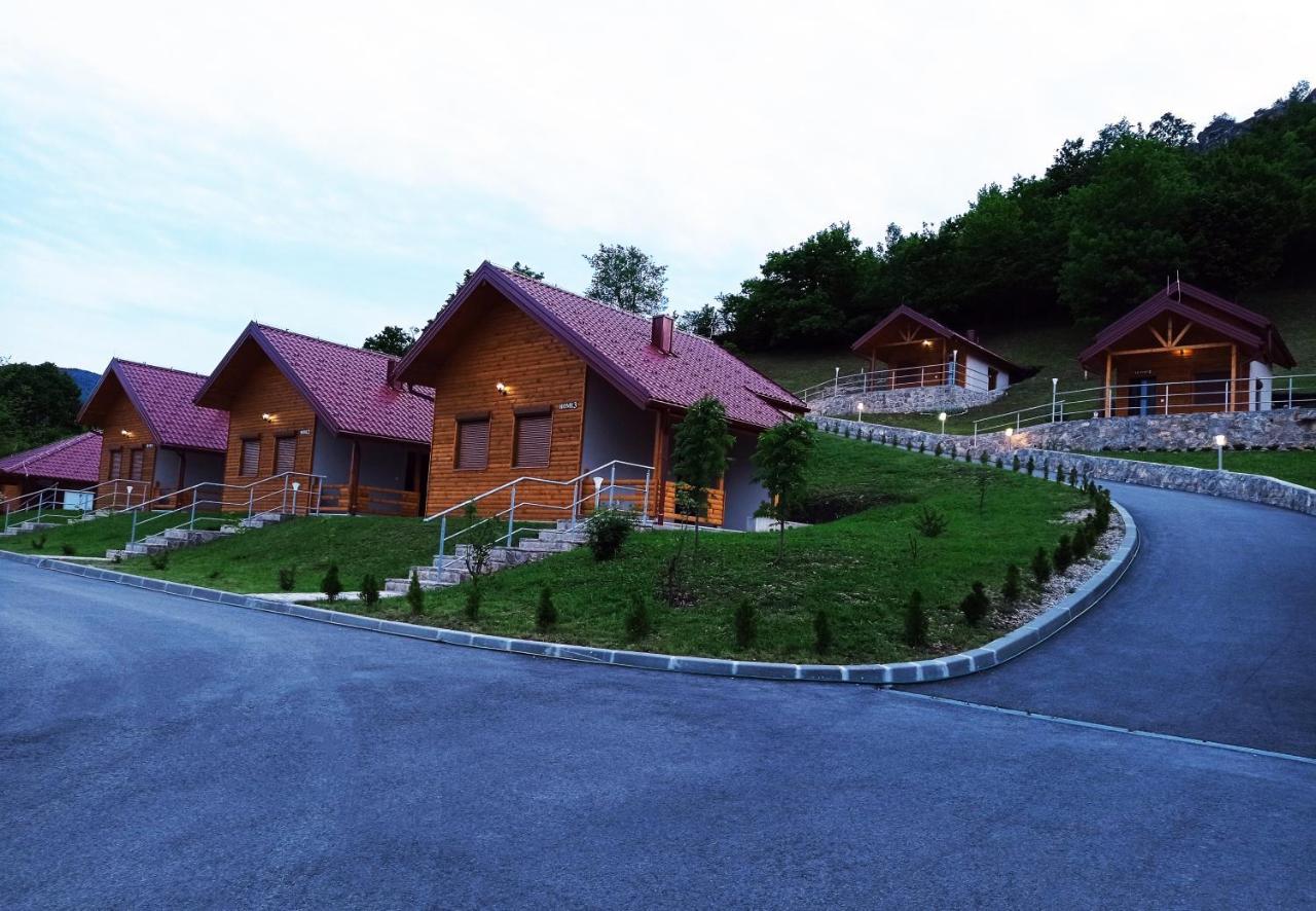 Sherwood Resort Bihac Bagian luar foto