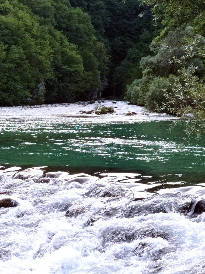 Sherwood Resort Bihac Bagian luar foto
